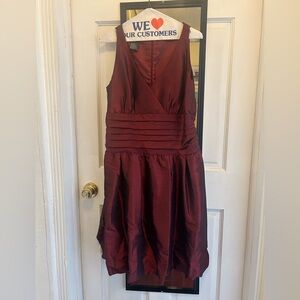 Elegant Burgundy Sleeveless Dress